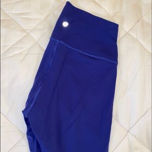 Lululemon “Wunder Under” leggings